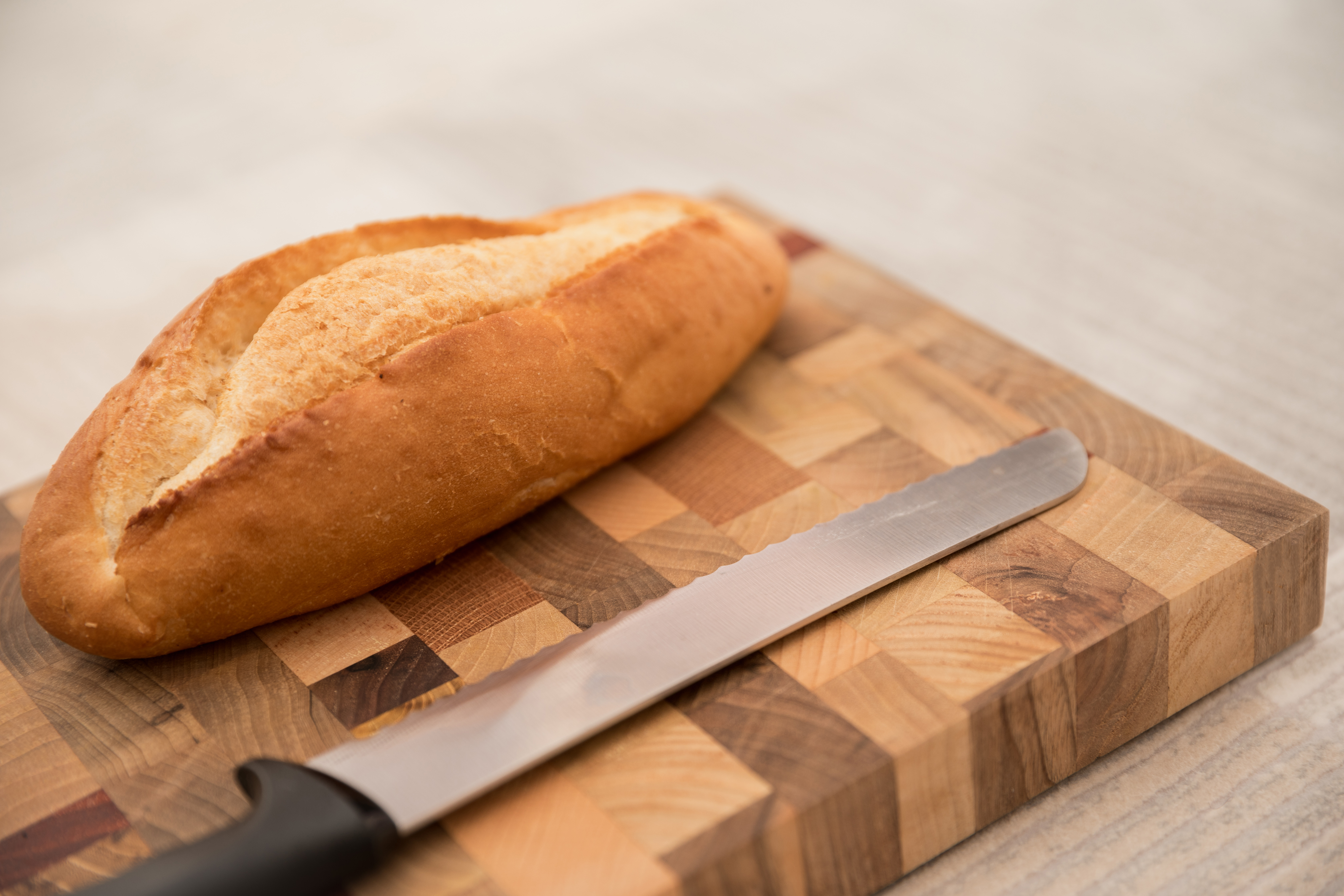 Woodworking: Bread Cutting Board 