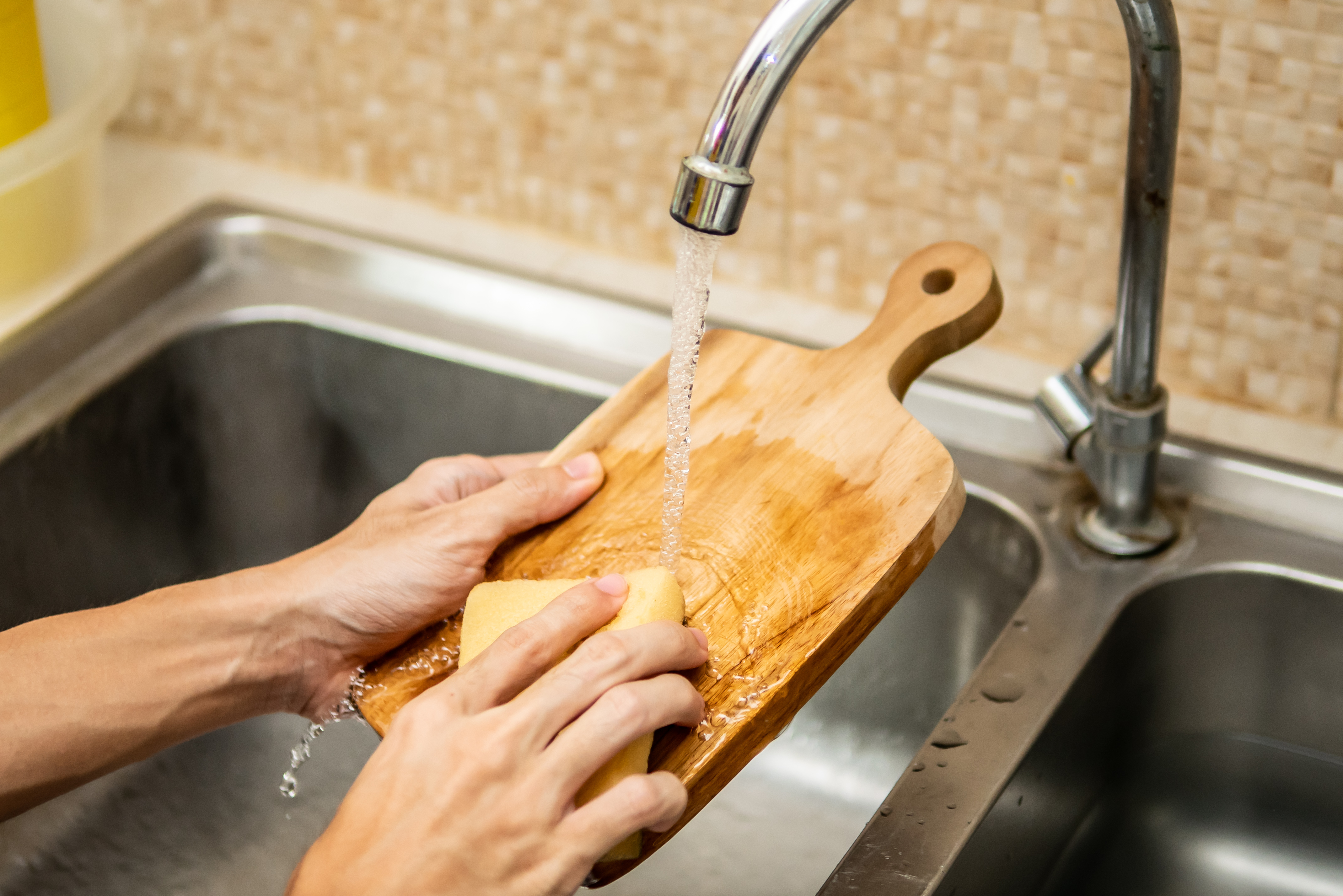 The Right Way To Clean Your Cutting Board