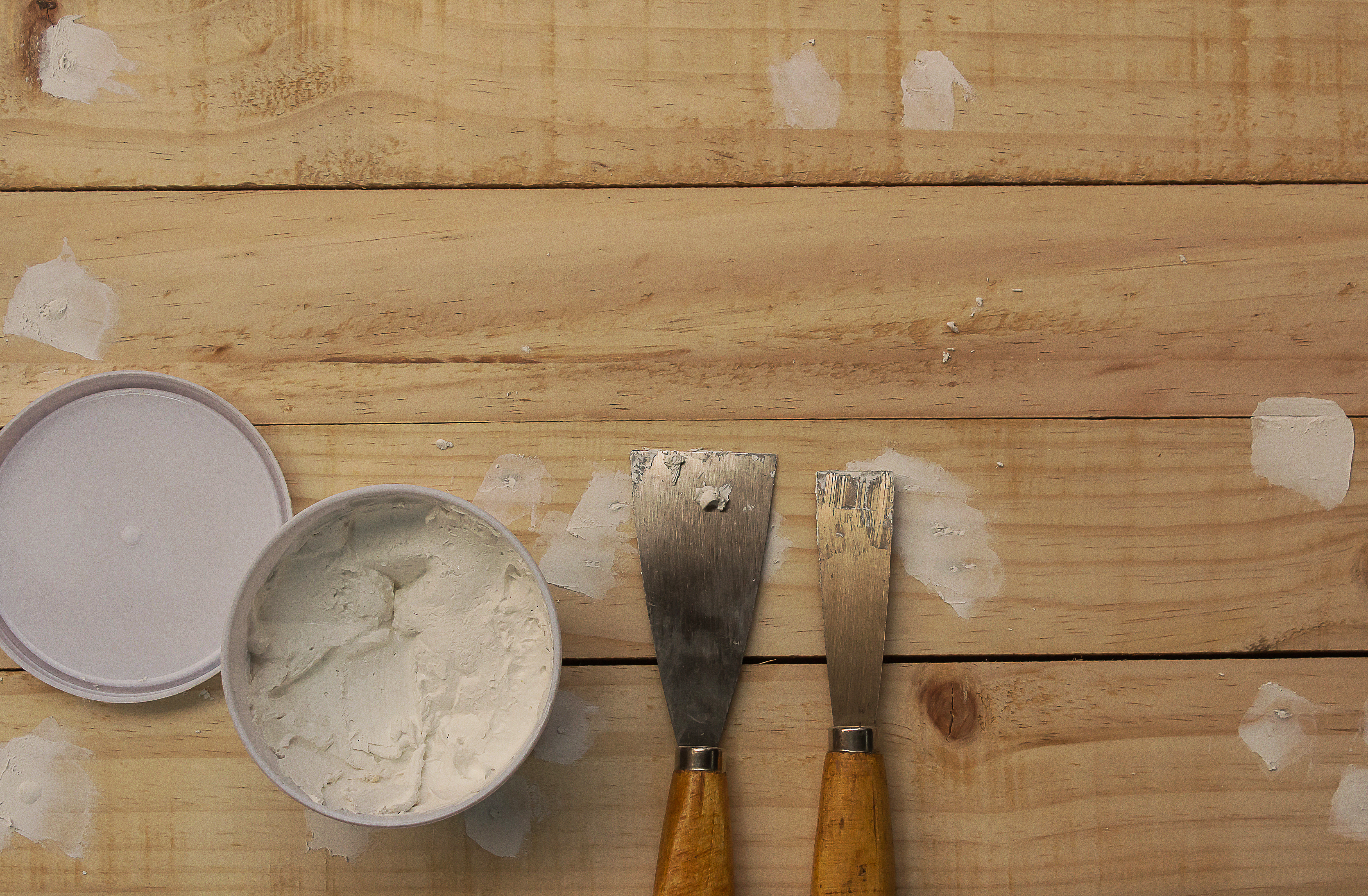 Filling cracks of butcher block countertop